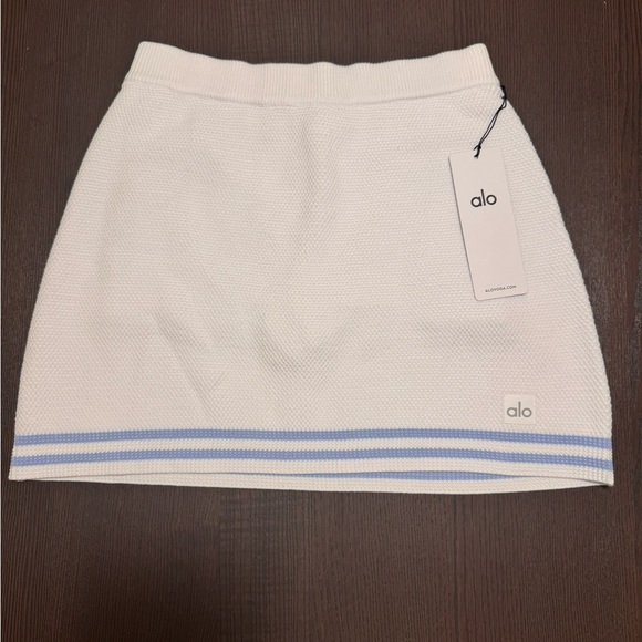 ALO Yoga White and Blue Tennis Club Skirt - Picture 3 of 6